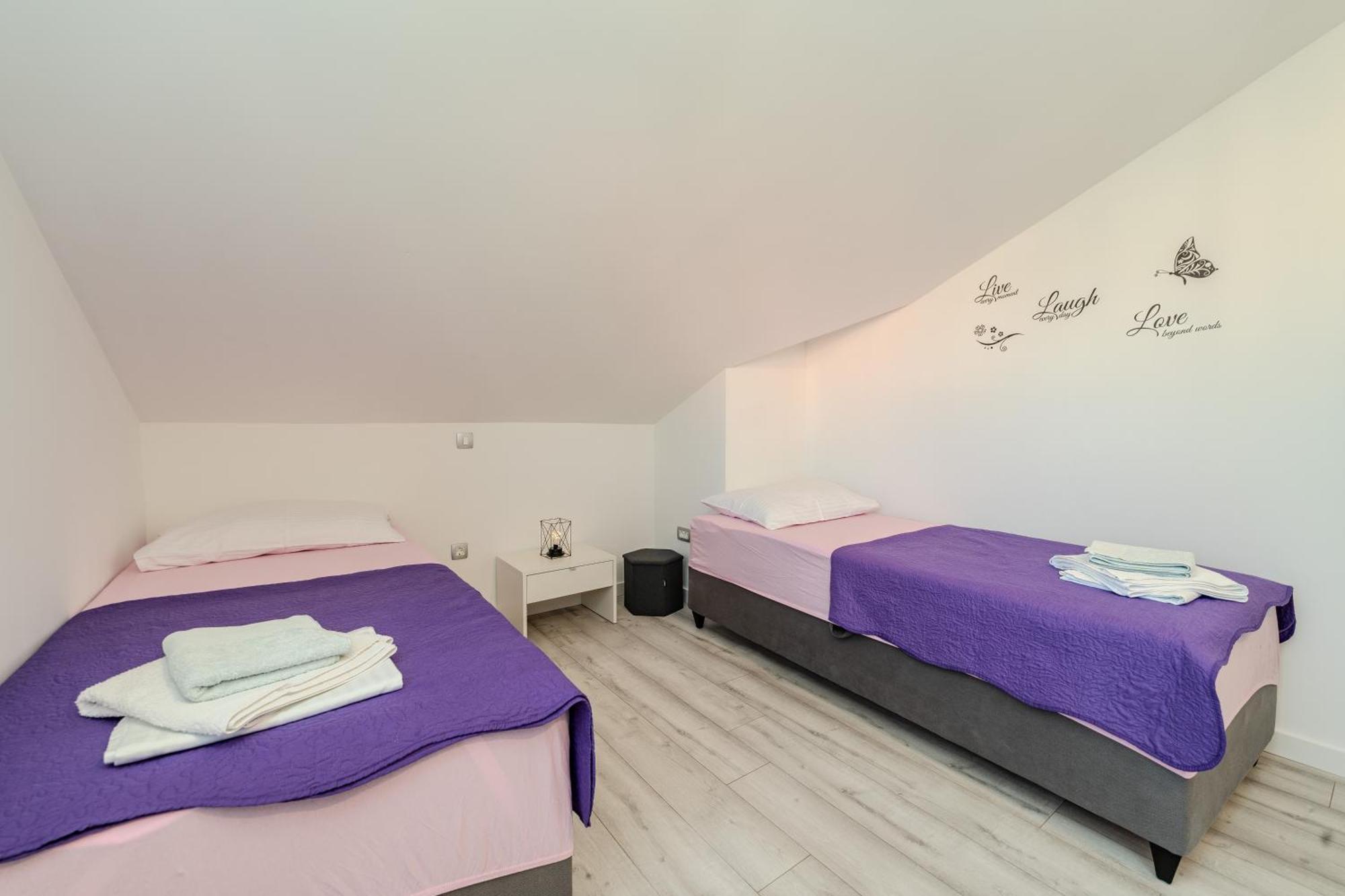 Appartement Dali II à Novalja Extérieur photo