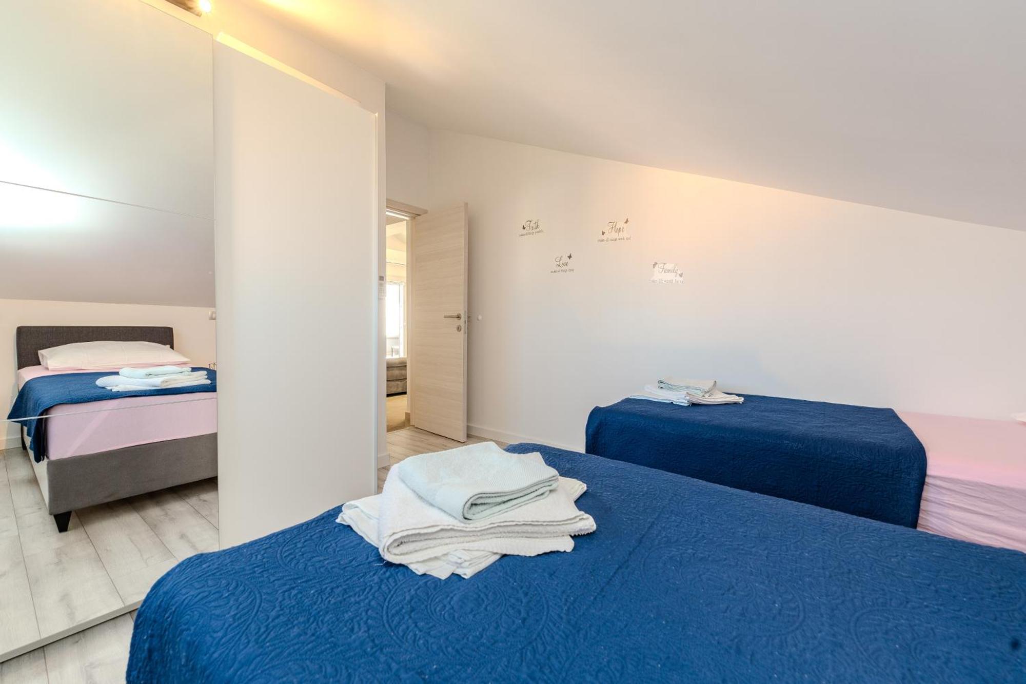 Appartement Dali II à Novalja Extérieur photo